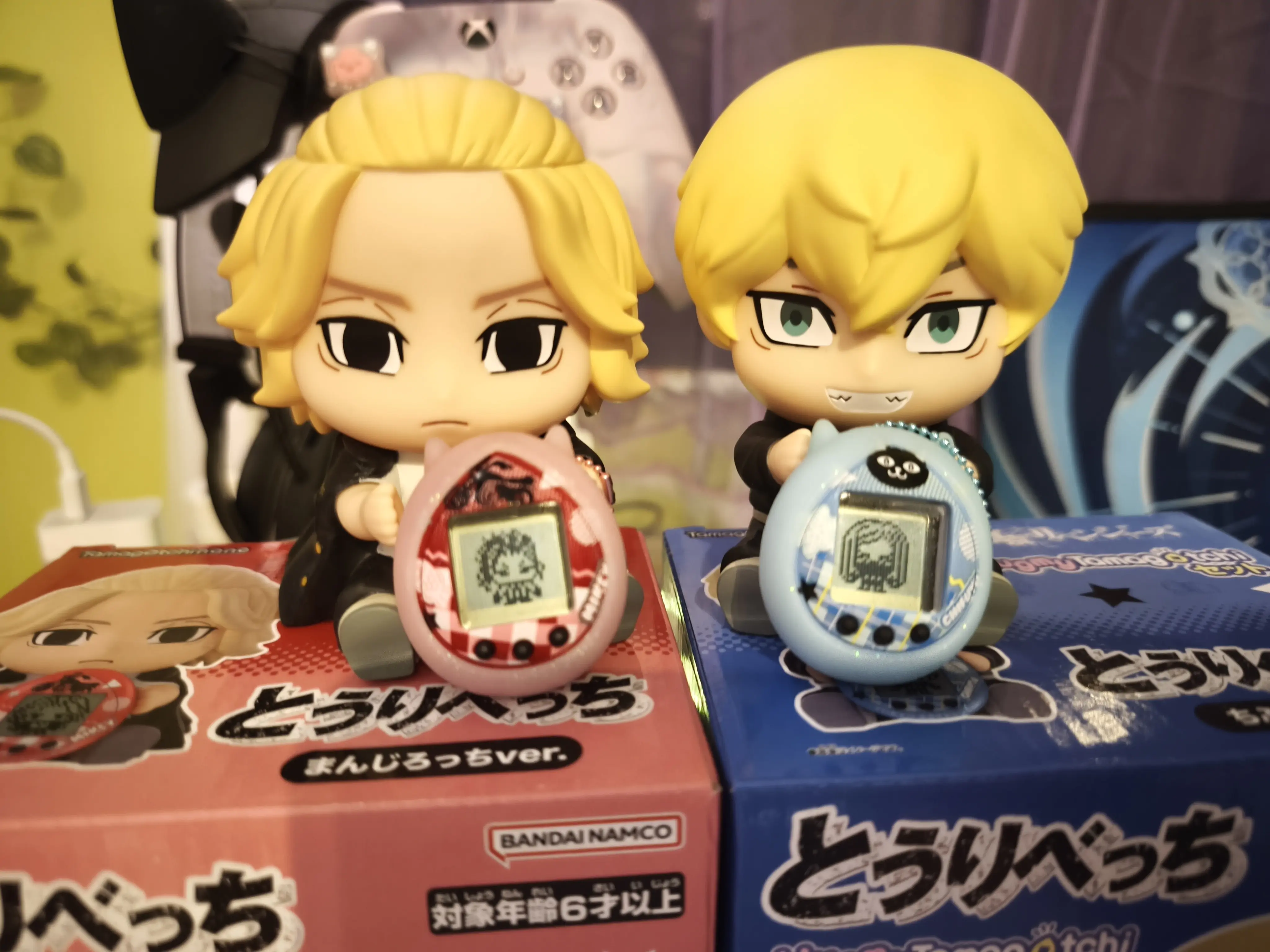 Tokyo Revengers Hugmy Tamagotchi + figúrka Chifuyu Support  produktová fotografia