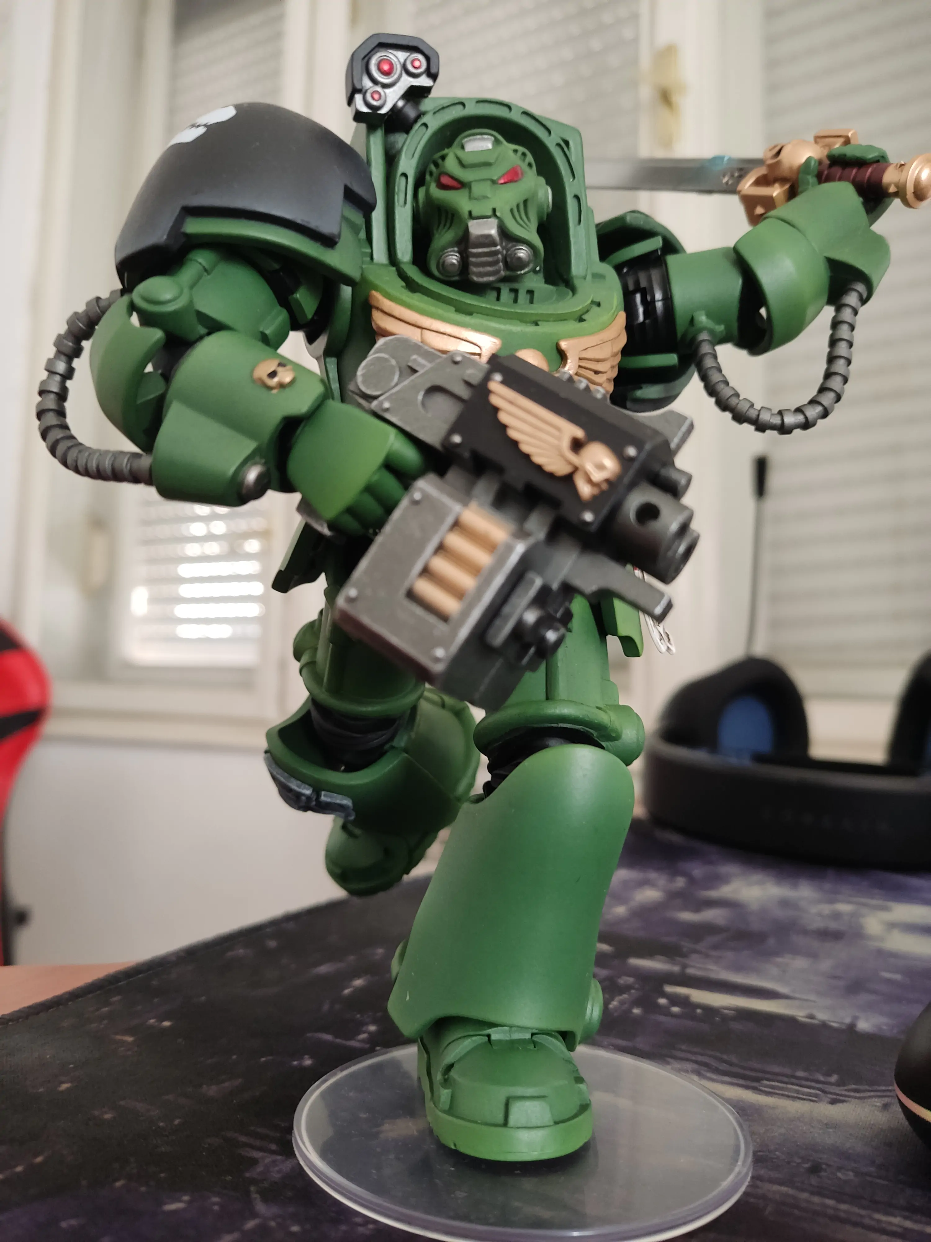 Warhammer 40,000 Akčná figúrka Salamanders Terminator 1 s Power Sword a Storm Bolter 14 cm produktová fotografia