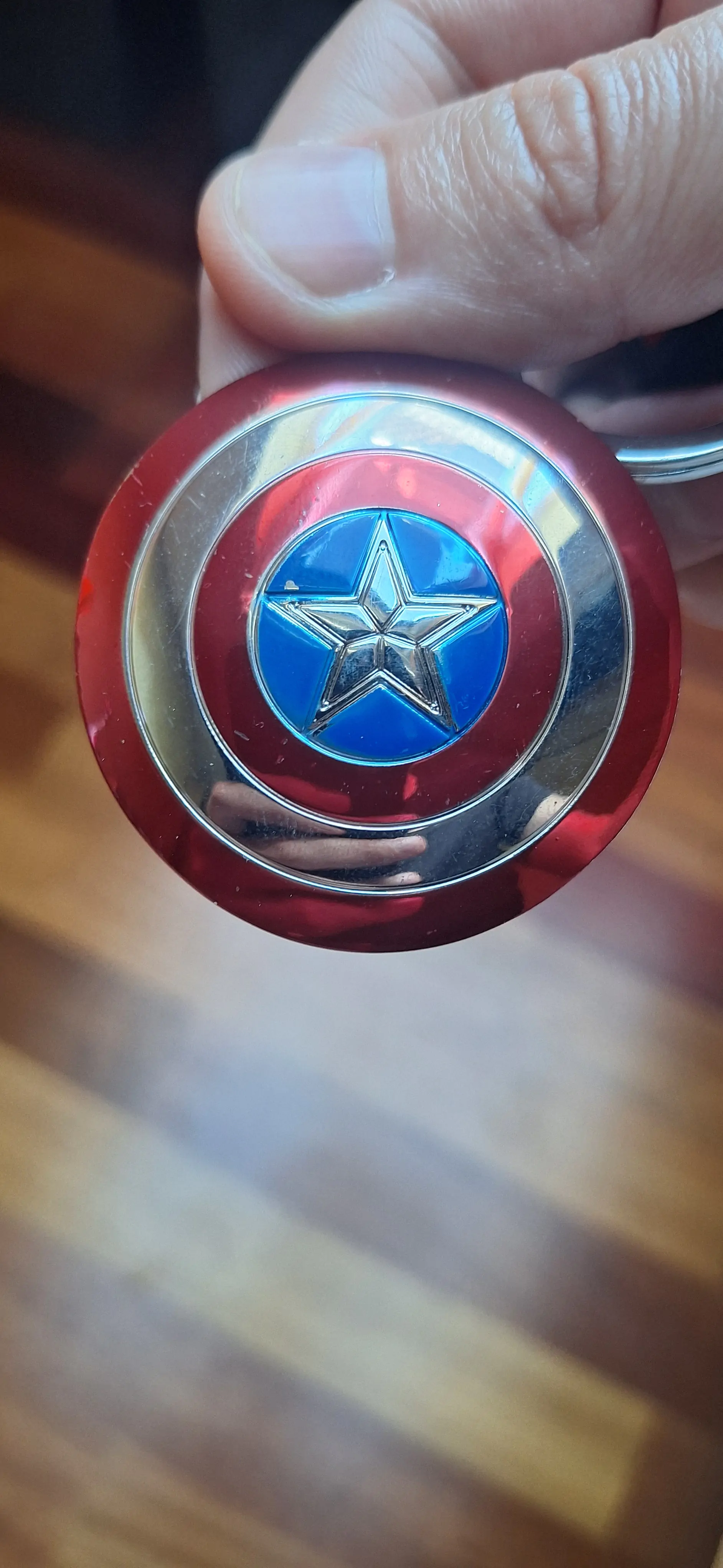 Marvel Metalová kľúčenka Captain America Shield produktová fotografia