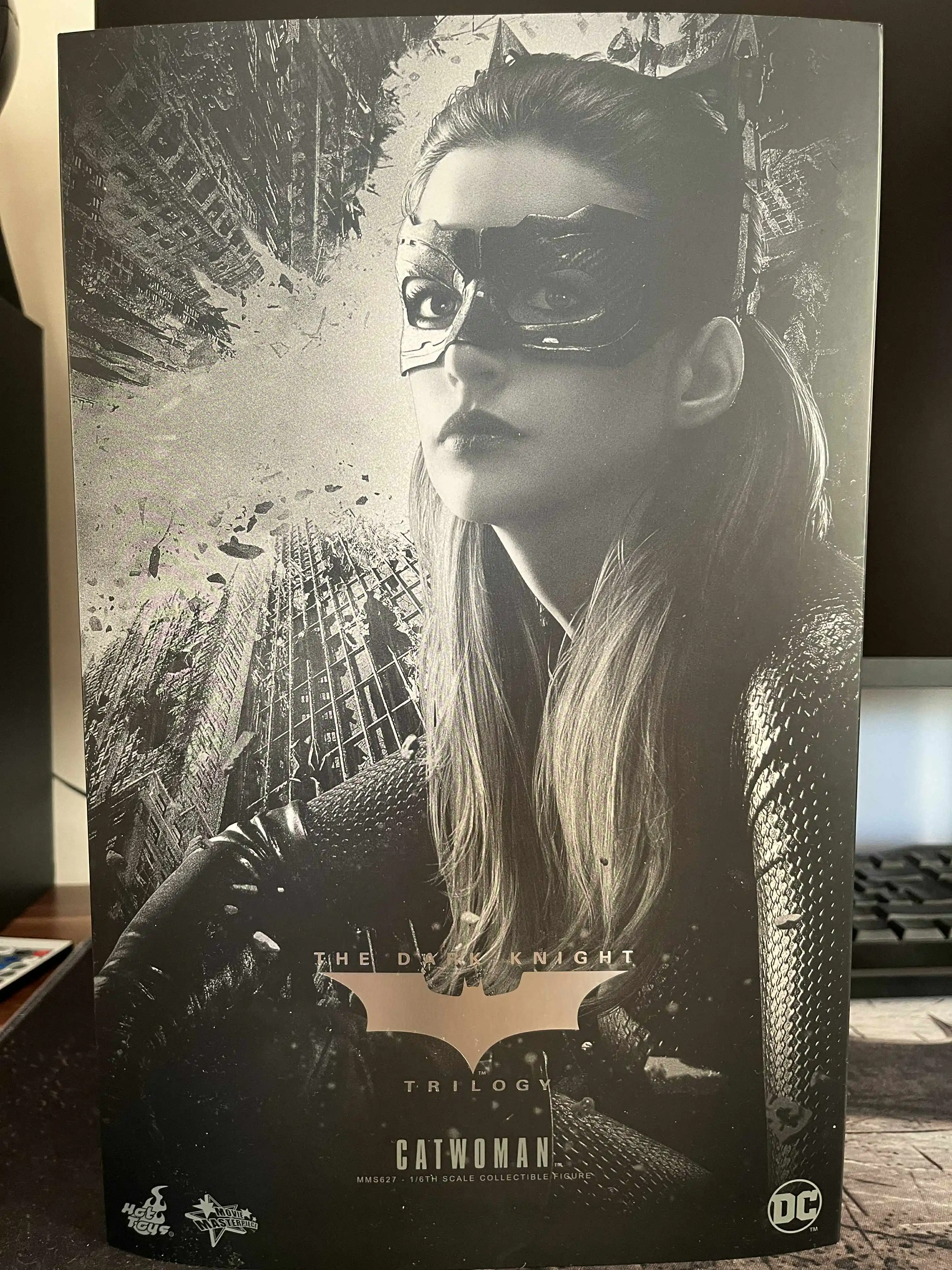 The Dark Knight Trilogy Movie Masterpiece Akčná Figúrka 1/6 Catwoman 29 cm produktová fotografia