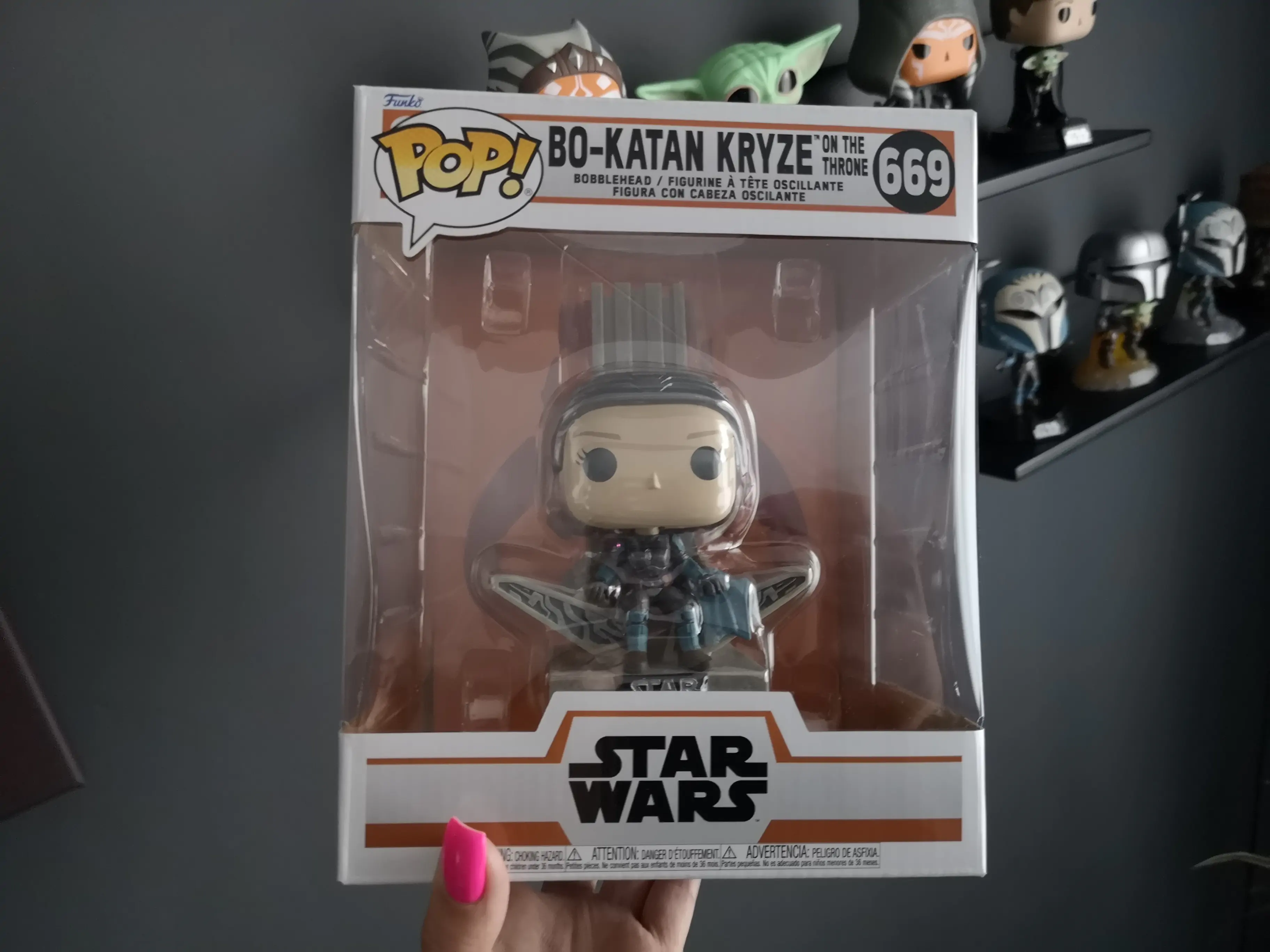 Star Wars: The Mandalorian POP! Deluxe Vinyl Bo Katan so trónom 9 cm termékfotó