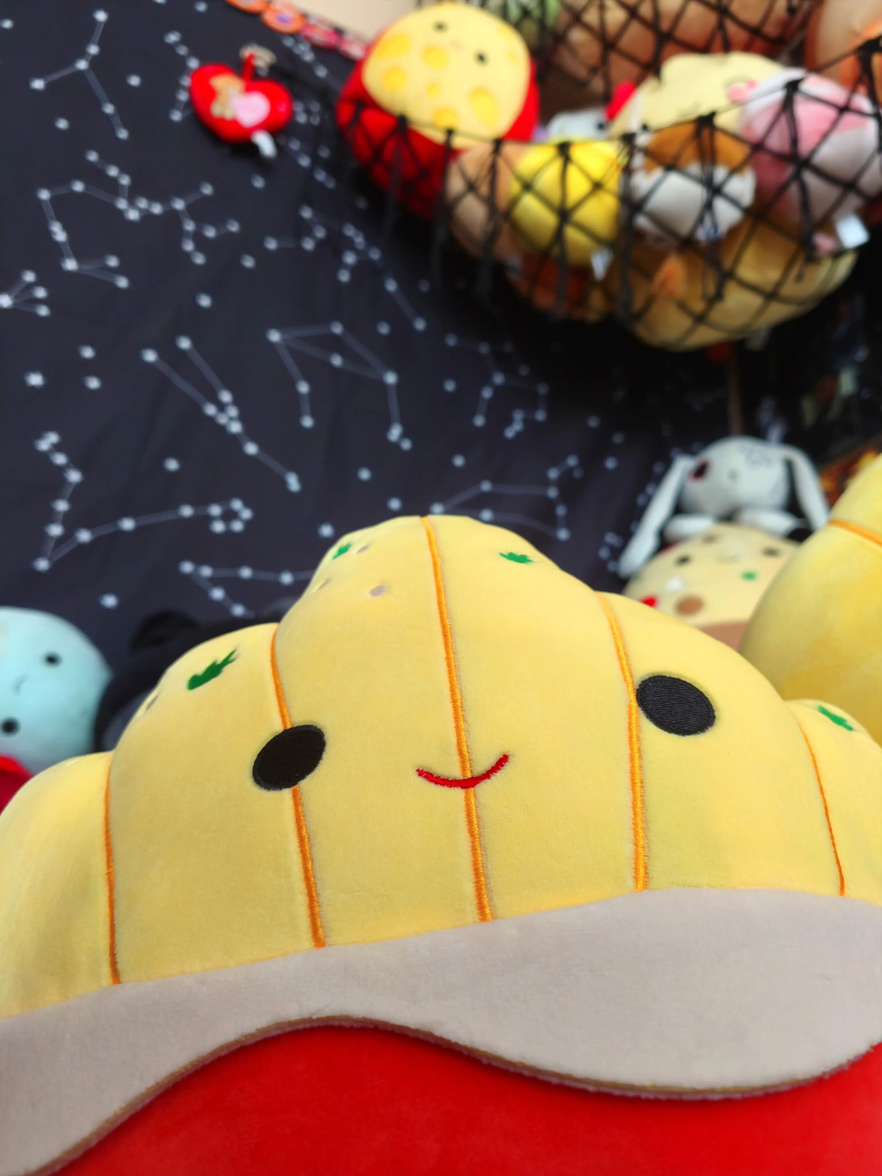 Squishmallows Plyšová figúrka Brendan Garlic Parmesan Fries 30 cm produktová fotografia