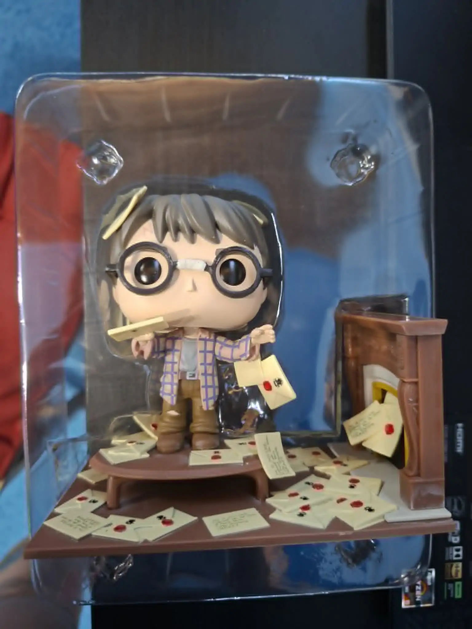 POP figure Deluxe Harry Potter Anniversary Harry Potter s listami z Rokfortu Exclusive produktová fotografia