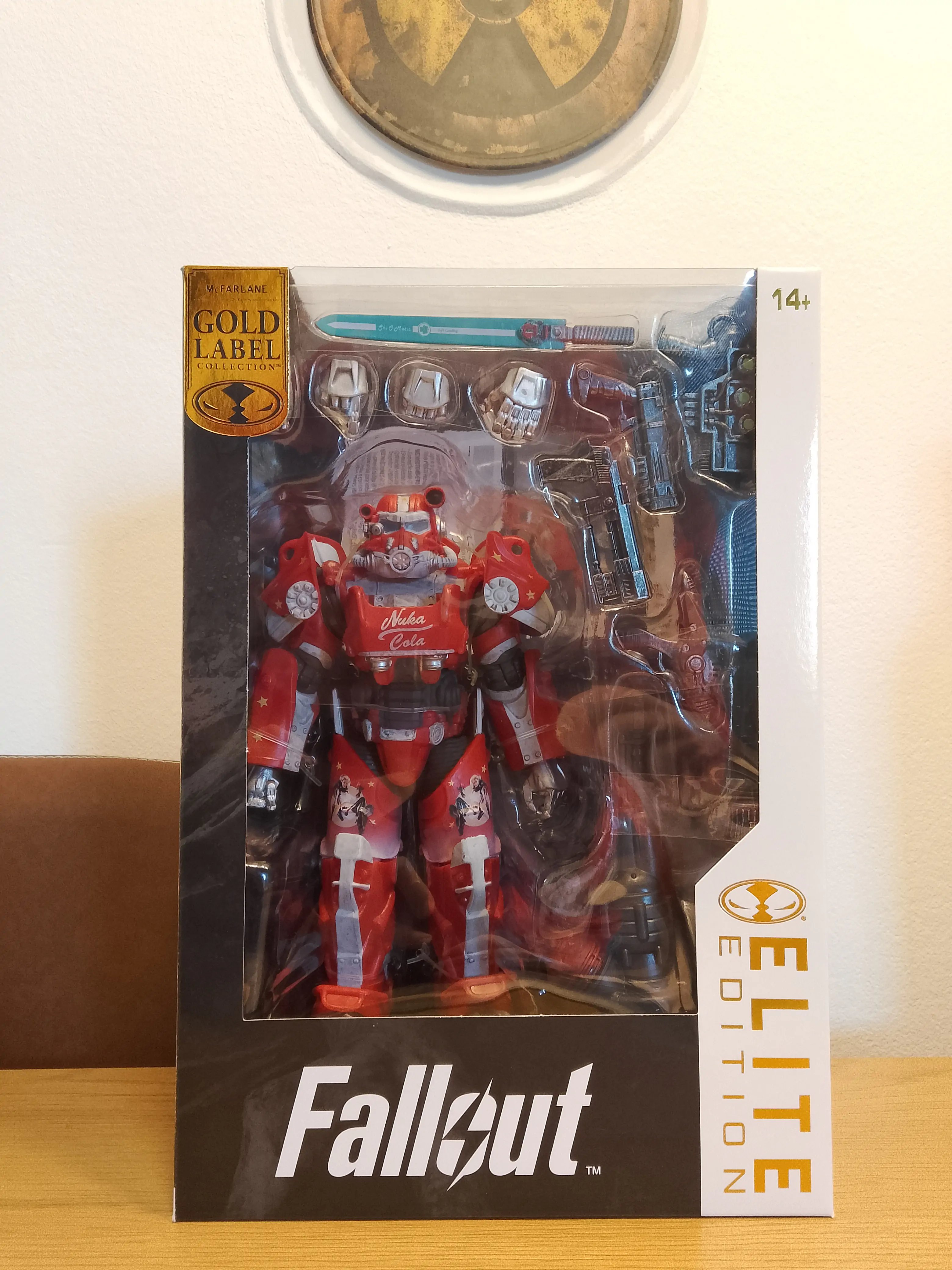 Fallout McFarlane Elite Edition Akčná figúrka Fallout 76 Nuka Cola T-60 (Gold Label) 19 cm produktová fotografia