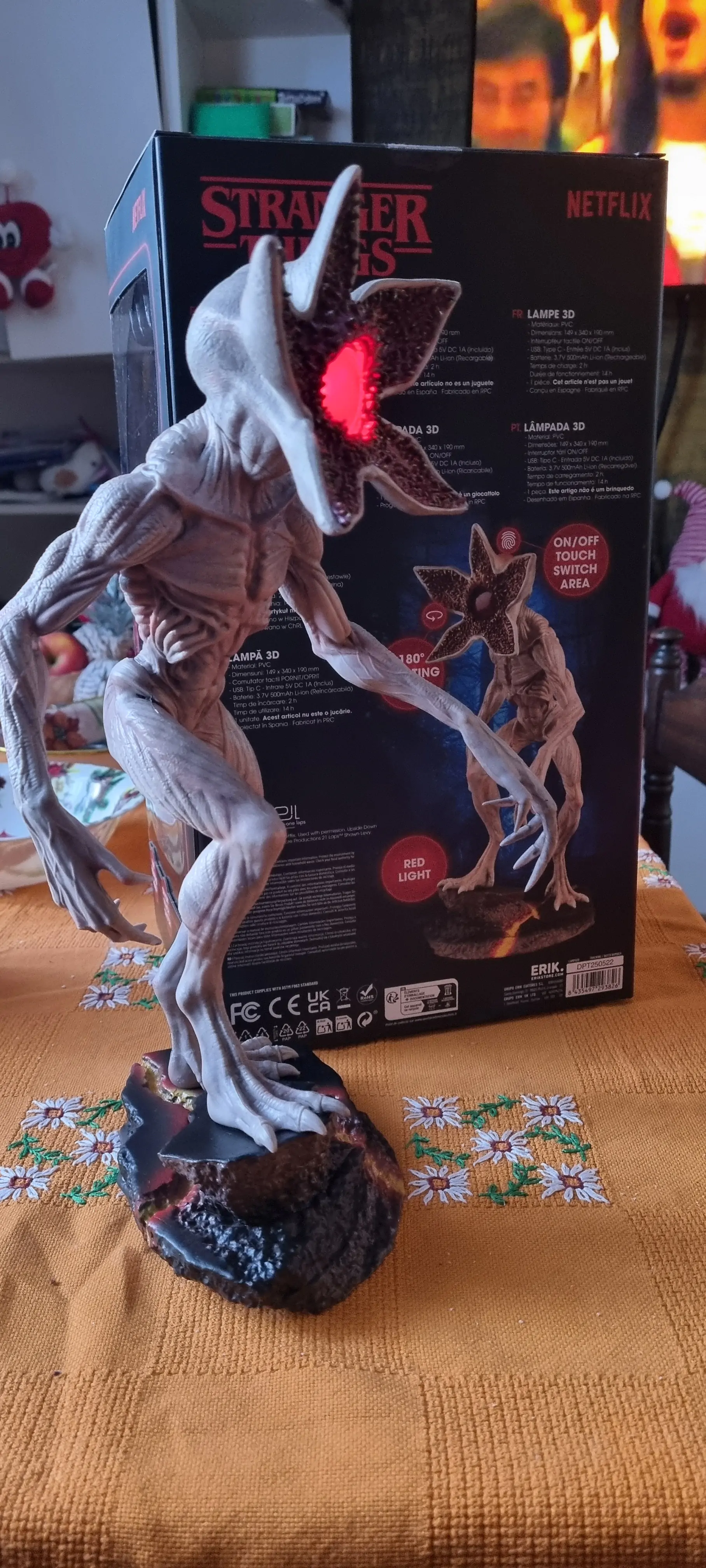 Stranger Things Demogorgon lampa produktová fotografia