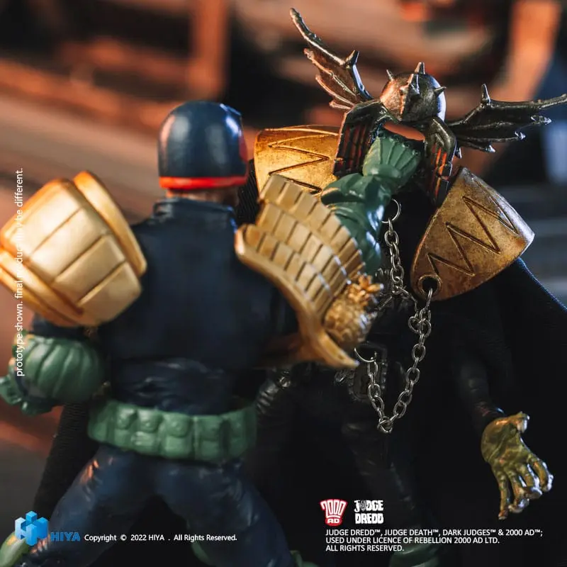 2000 AD Exquisite Mini Action Figurka 1/18 Judge Dredd Gaze Into The Fist of Dredd 10 cm termékfotó