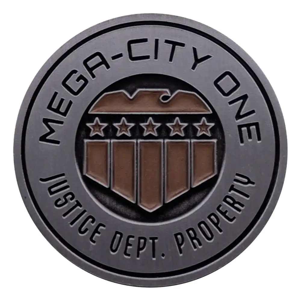 2000 AD Zberateľská minca Judge Dredd Mega-City One limitovaná edícia produktová fotografia