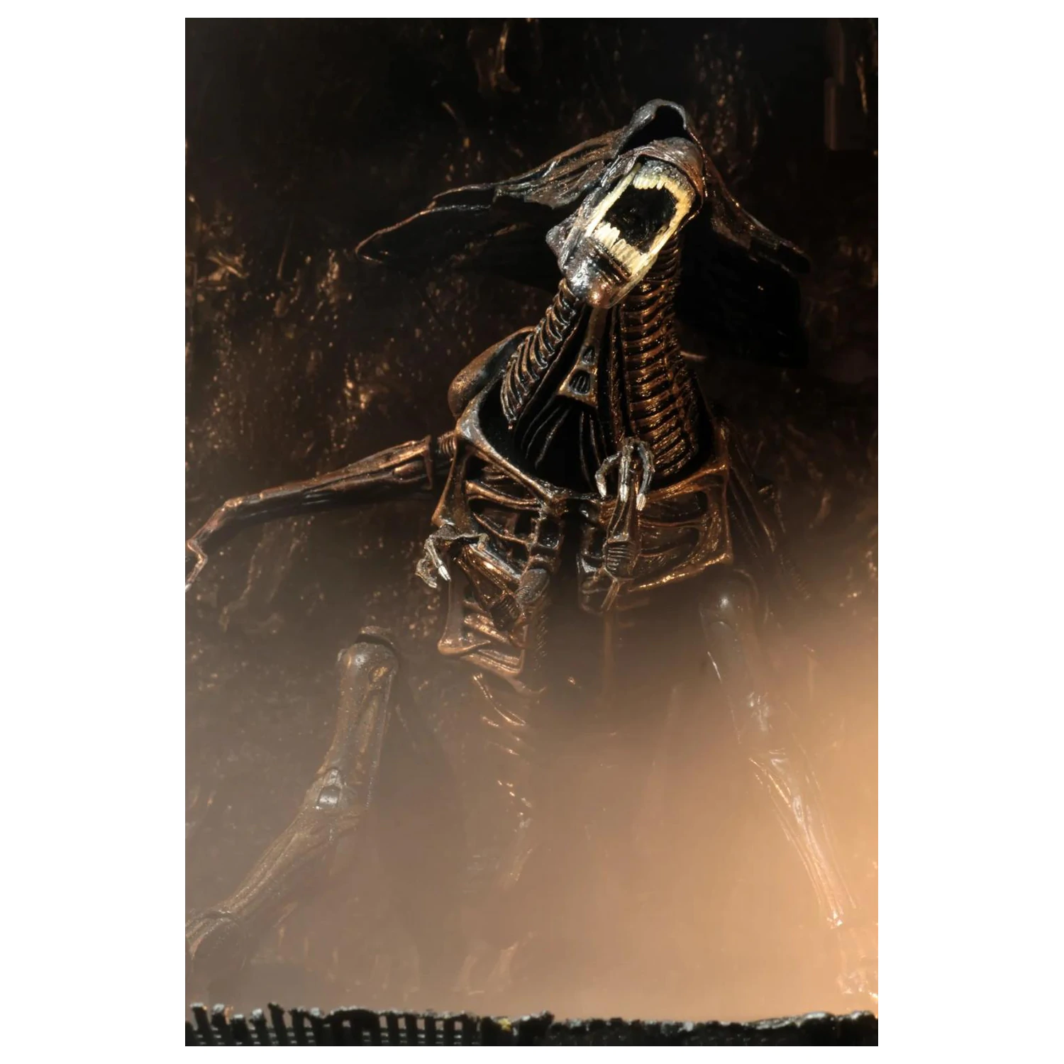 Alien Resurrection Alien Queen figúrka Ultra Deluxe 37cm produktová fotografia
