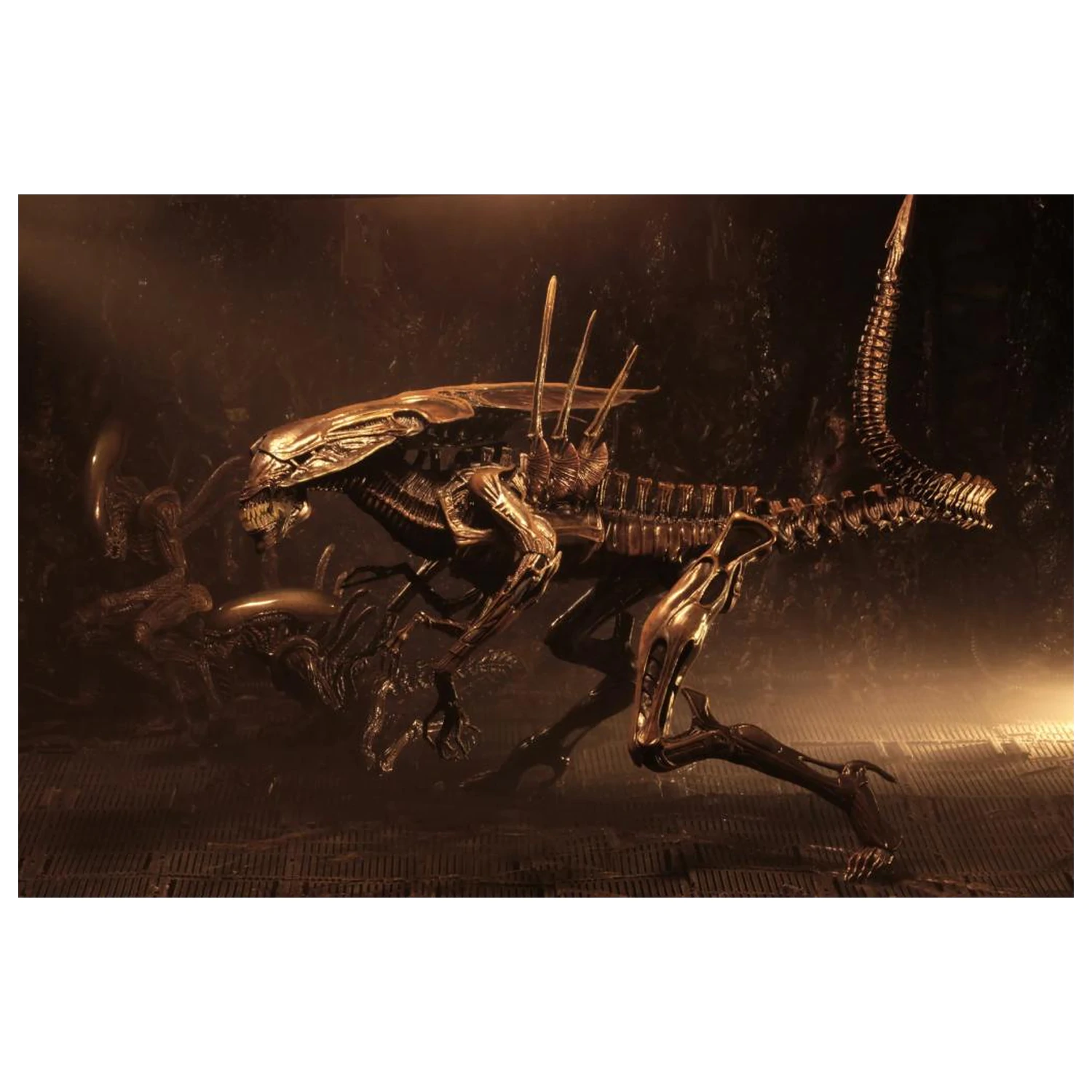Alien Resurrection Alien Queen figúrka Ultra Deluxe 37cm produktová fotografia