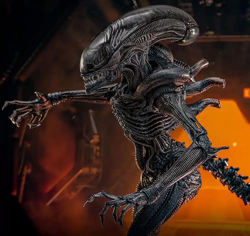 Alien: Romulus Movie Masterpiece Akčná Figúrka 1/6 Scorched Xenomorph 44 cm produktová fotografia