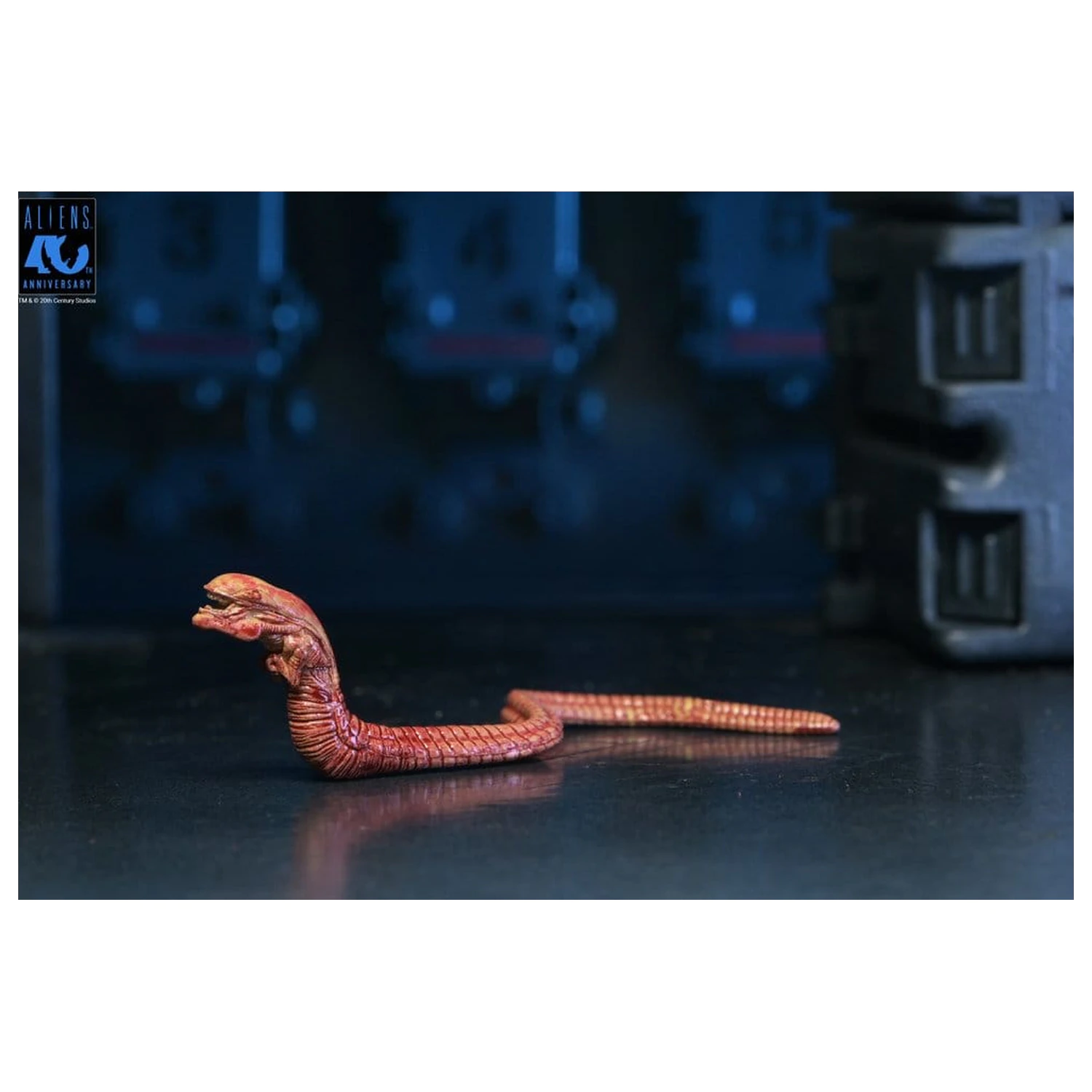 Aliens Ultimate Action Figure Warrior (1986) Xenomorph Black (40th Anniversary) 23 cm akčná figúrka produktová fotografia