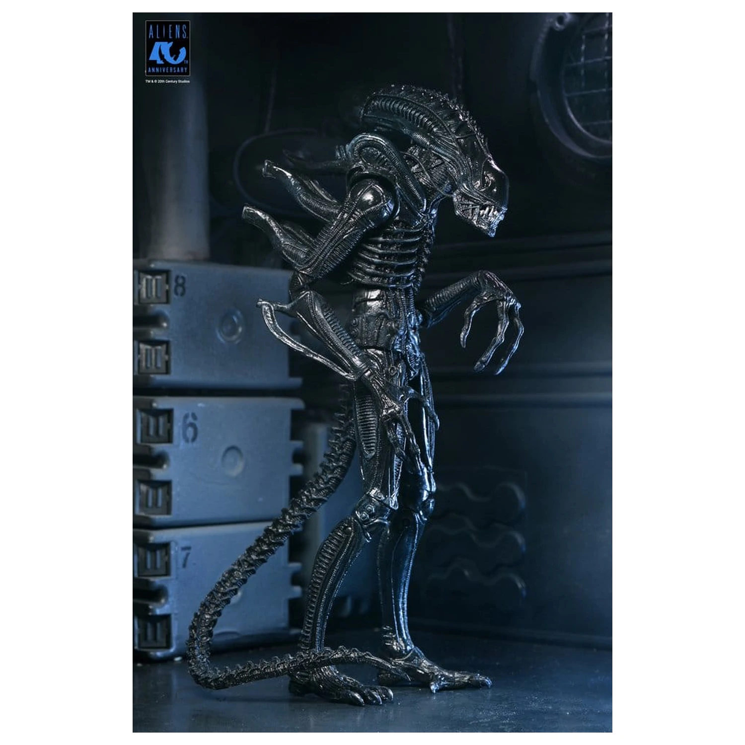 Aliens Ultimate Action Figure Warrior (1986) Xenomorph Black (40th Anniversary) 23 cm akčná figúrka produktová fotografia