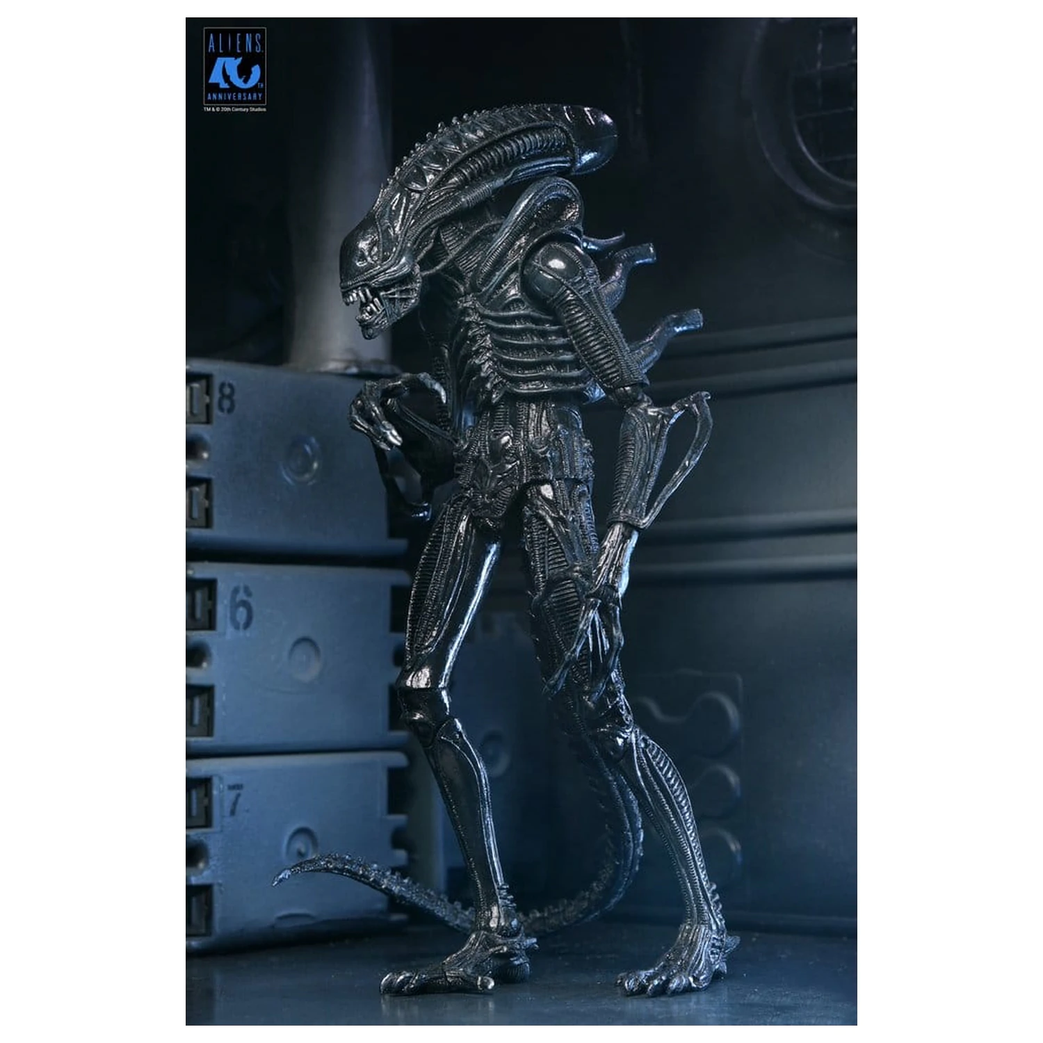 Aliens Ultimate Action Figure Warrior (1986) Xenomorph Black (40th Anniversary) 23 cm akčná figúrka produktová fotografia
