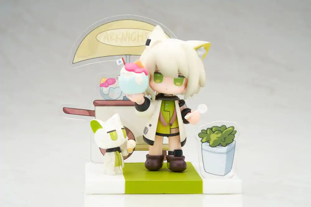 Arknights PVC soška Dessert Time Series Q-figúrka Kal'tsit 11 cm termékfotó