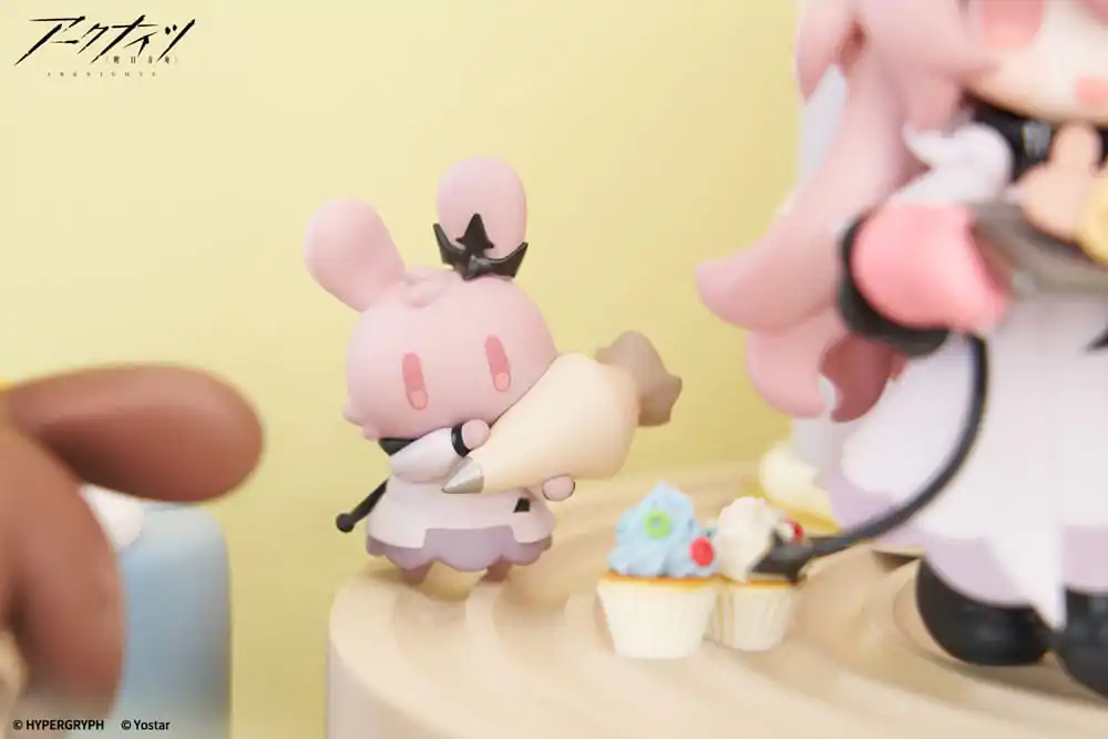 Arknights Would You Like A Dessert? Mini Series PVC Socha Civilight Eterna 11 cm produktová fotografia