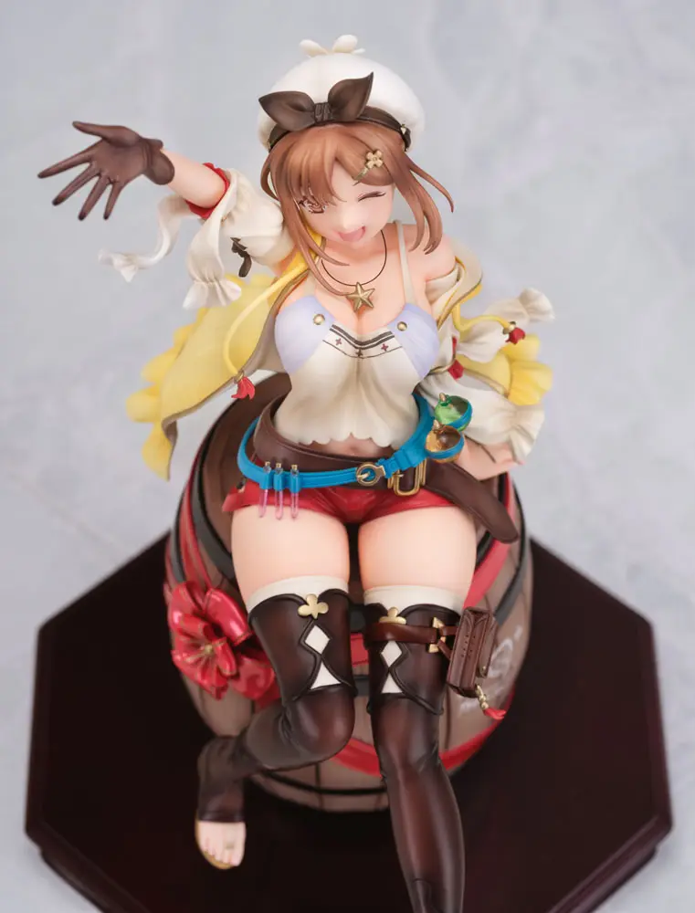 Atelier Ryza Ever Darkness &amp; the Secret Hideout PVC Statue 1/7 Ryza Atelier Series 25th Anniversary ver. DX edition 25 cm termékfotó