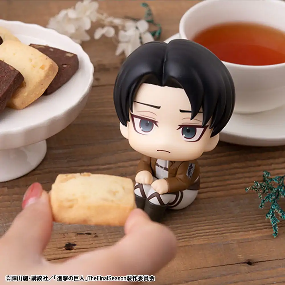 Attack on Titan Look Up PVC Socha Levi 11 cm produktová fotografia