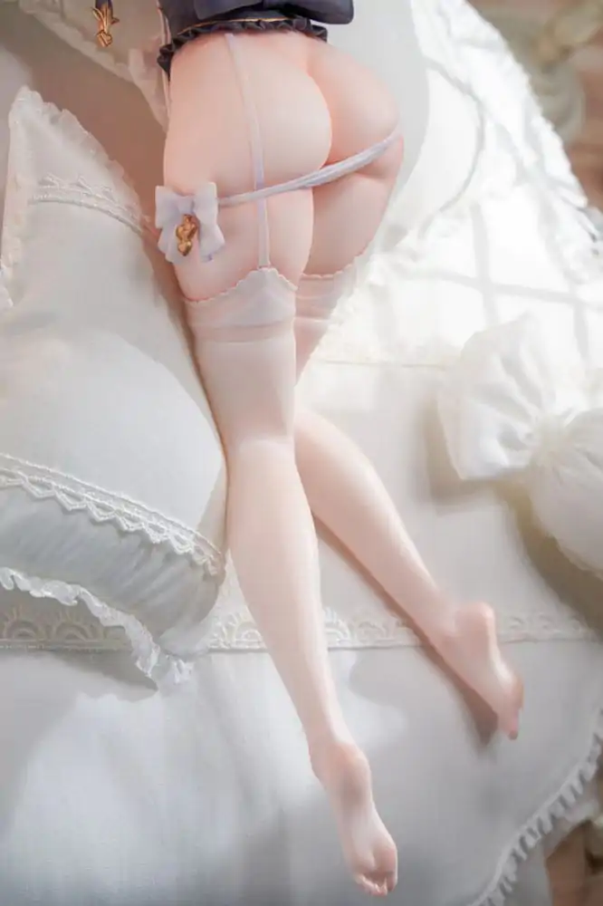 Azur Lane PVC Socha 1/6 Cheshire Hugging Pillow Cover Illustration Ver. 25 cm produktová fotografia