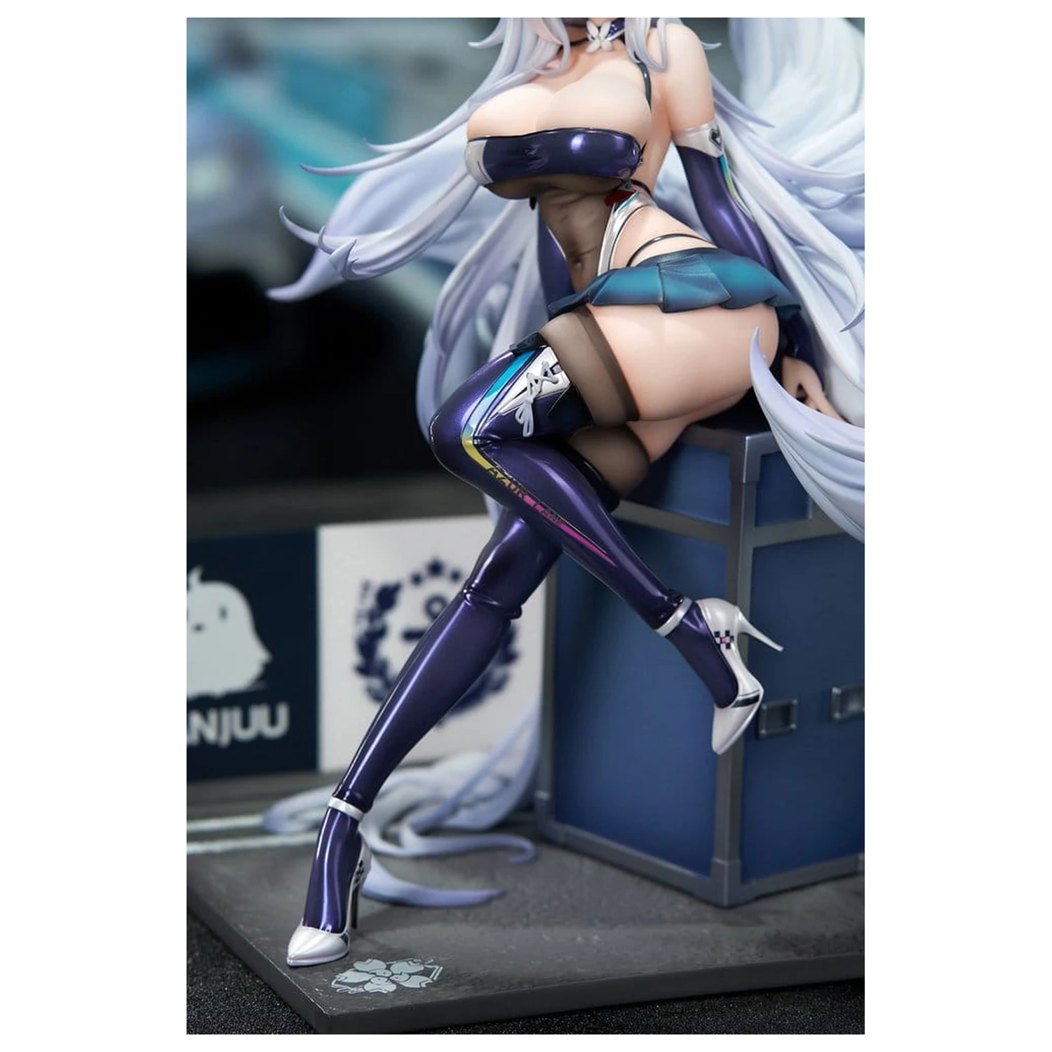 Azur Lane PVC Figúrka 1/7 Shinano Moonlit Chrome Ver. 25 cm produktová fotografia