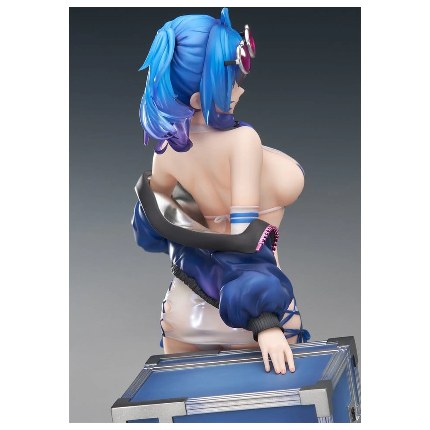 Azur Lane PVC figúrka 1/7 St. Louis Race Queen Ver. 30 cm produktová fotografia