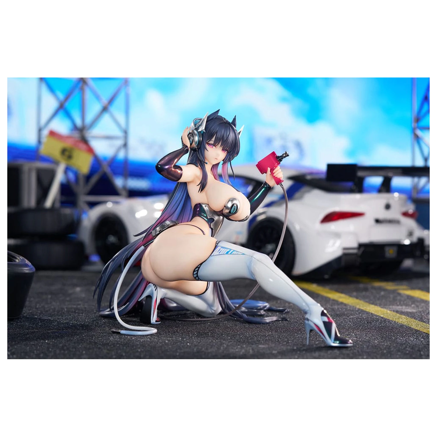 Azur Lane PVC socha 1/7 Strasbourg Faerie of the Race Circuit Ver. 16 cm produktová fotografia