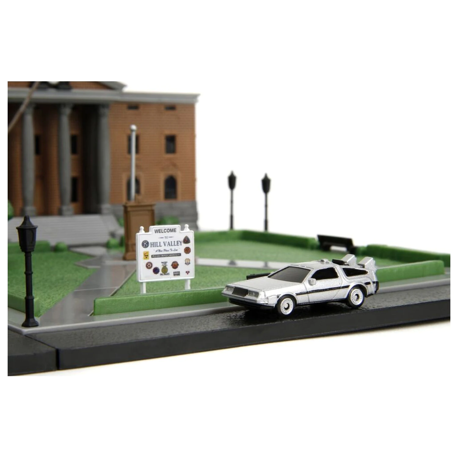 Back To The Future Hill Valley Courthouse Square dioráma replika produktová fotografia