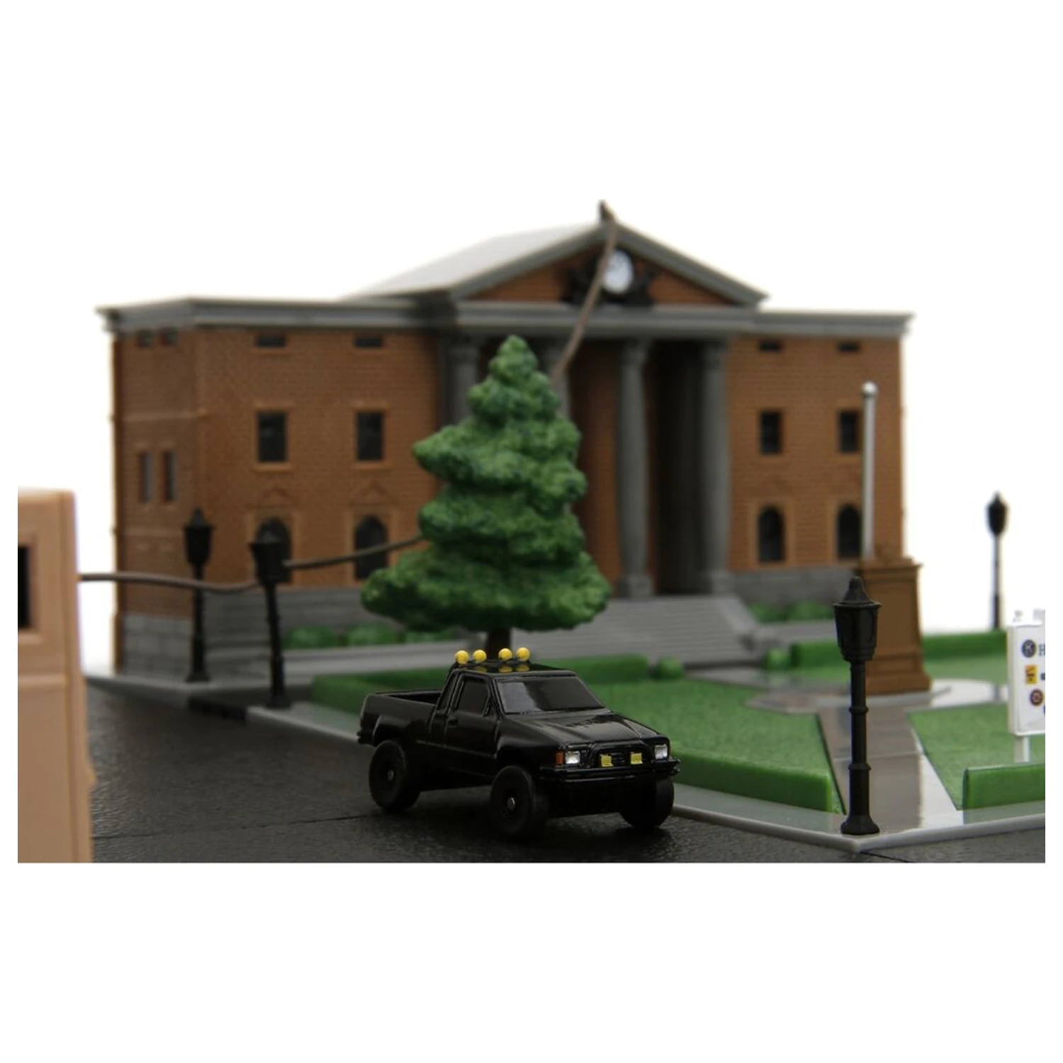 Back To The Future Hill Valley Courthouse Square dioráma replika produktová fotografia