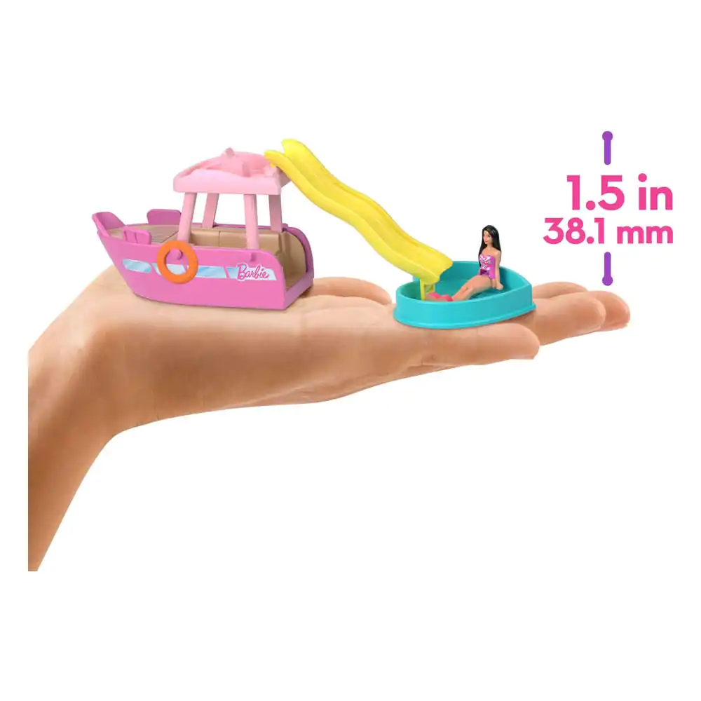 Barbie Mini BarbieLand Bábika & Dream Boat s bazénom meniacim farbu 4 cm produktová fotografia