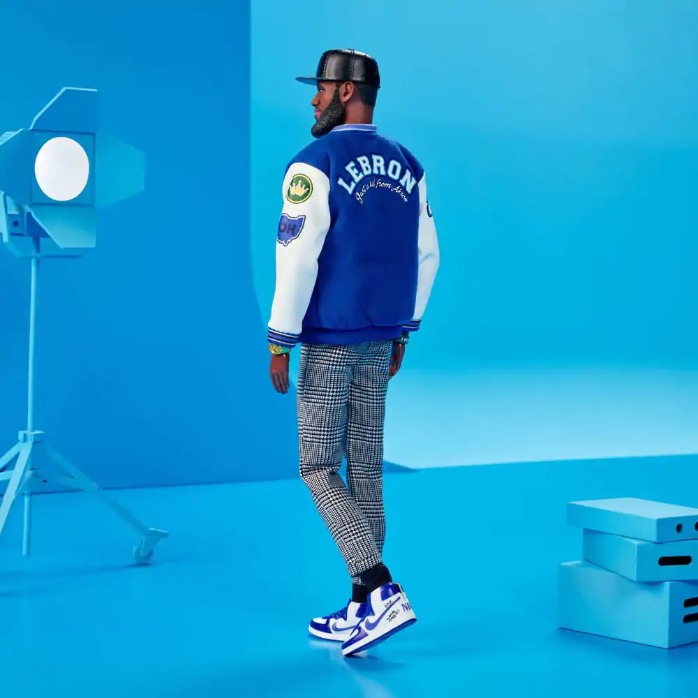 Barbie Signature bábika Fashion Kenbassador Lebron James produktová fotografia