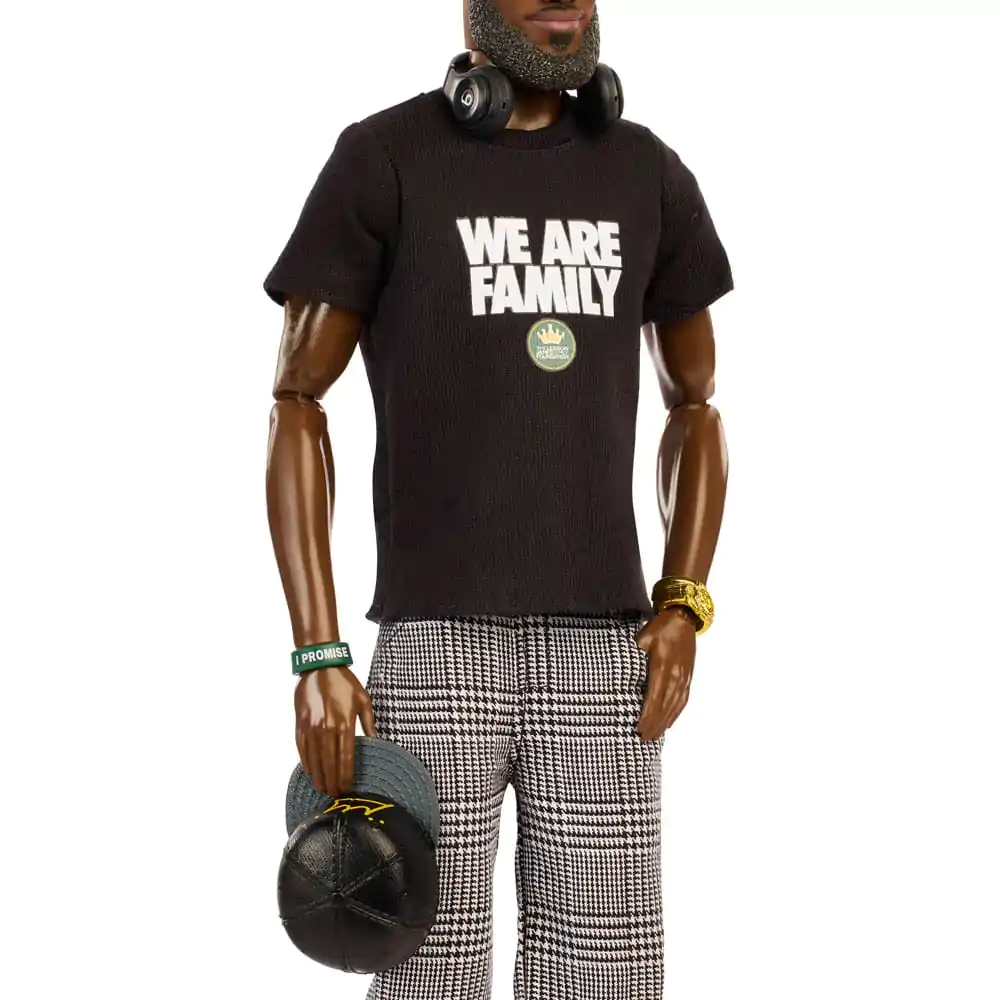 Barbie Signature bábika Fashion Kenbassador Lebron James produktová fotografia