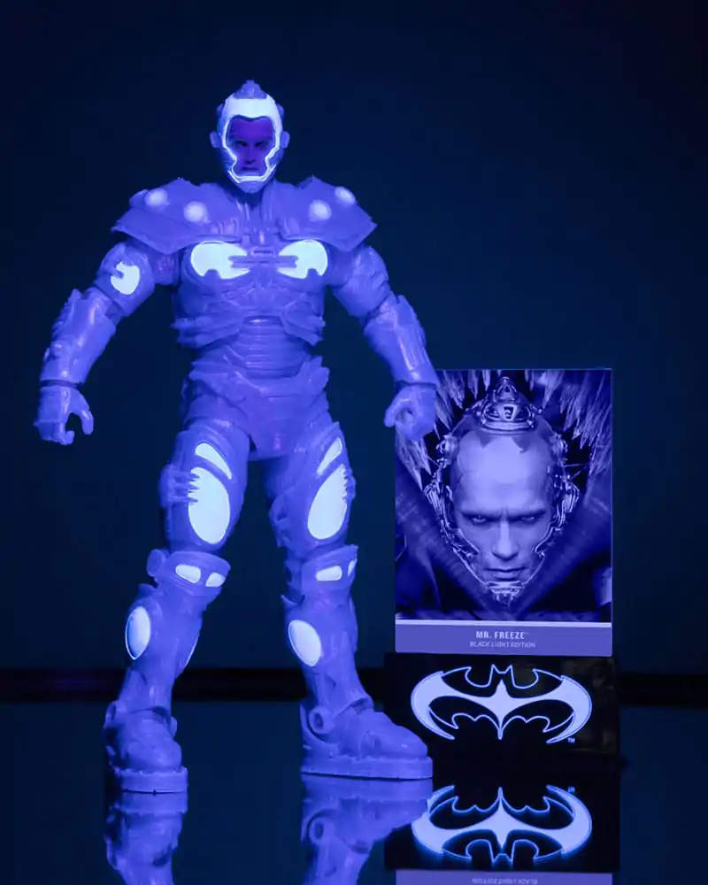 Batman & Robin DC Multiverse Akčná figúrka Mr. Freeze (Black Light Edition) (Gold Label) 18 cm produktová fotografia