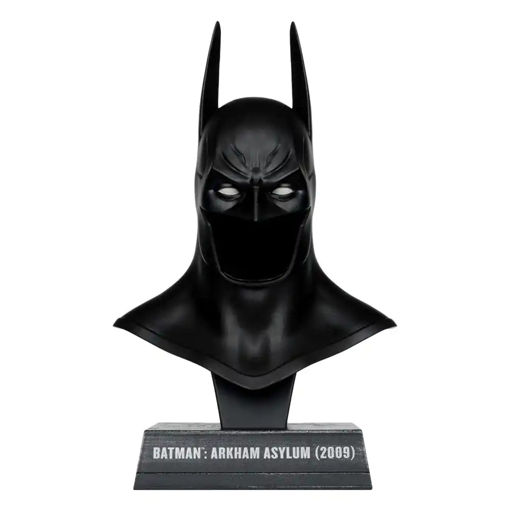 Batman: Arkham Asylum DC Direct Mini replika 1/3 Batman Cowl 19 cm produktová fotografia