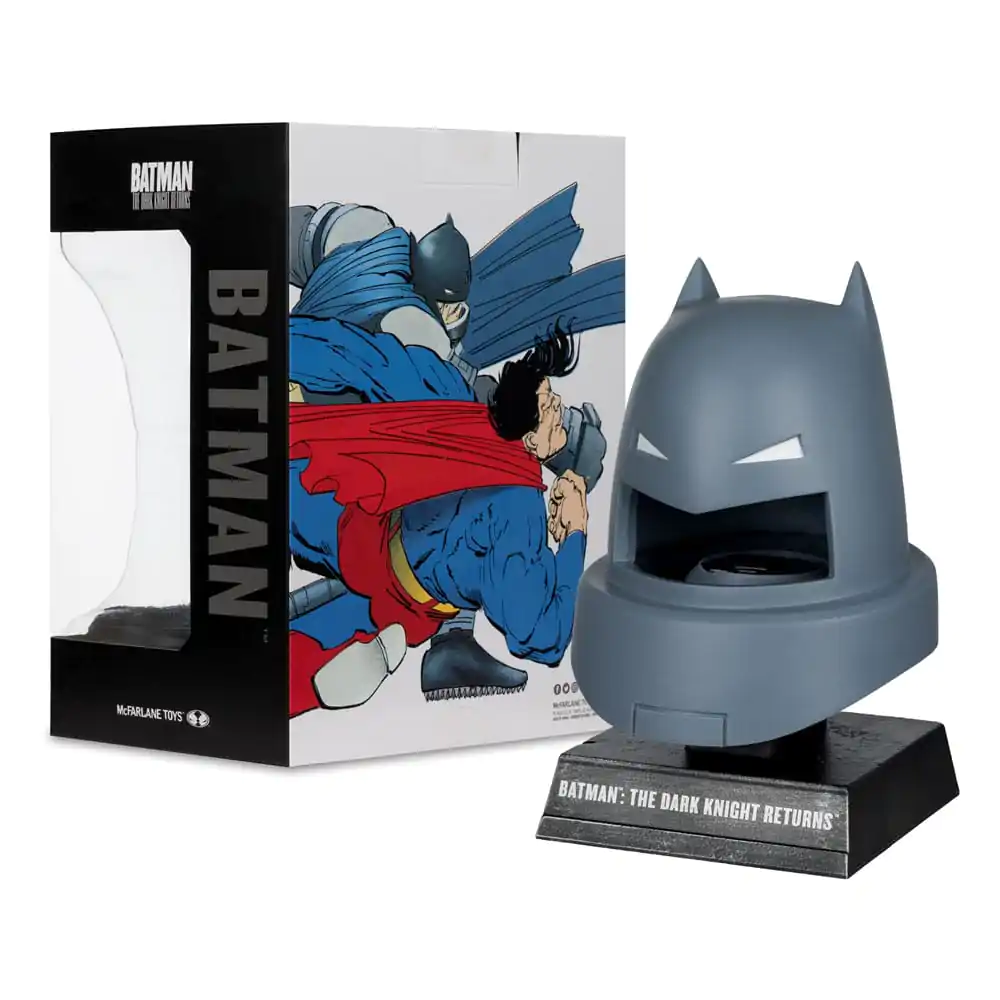 Batman DC Direct Mini Replika 1/3 Armoured Batman Cowl (Dark Knight Returns) 18 cm produktová fotografia