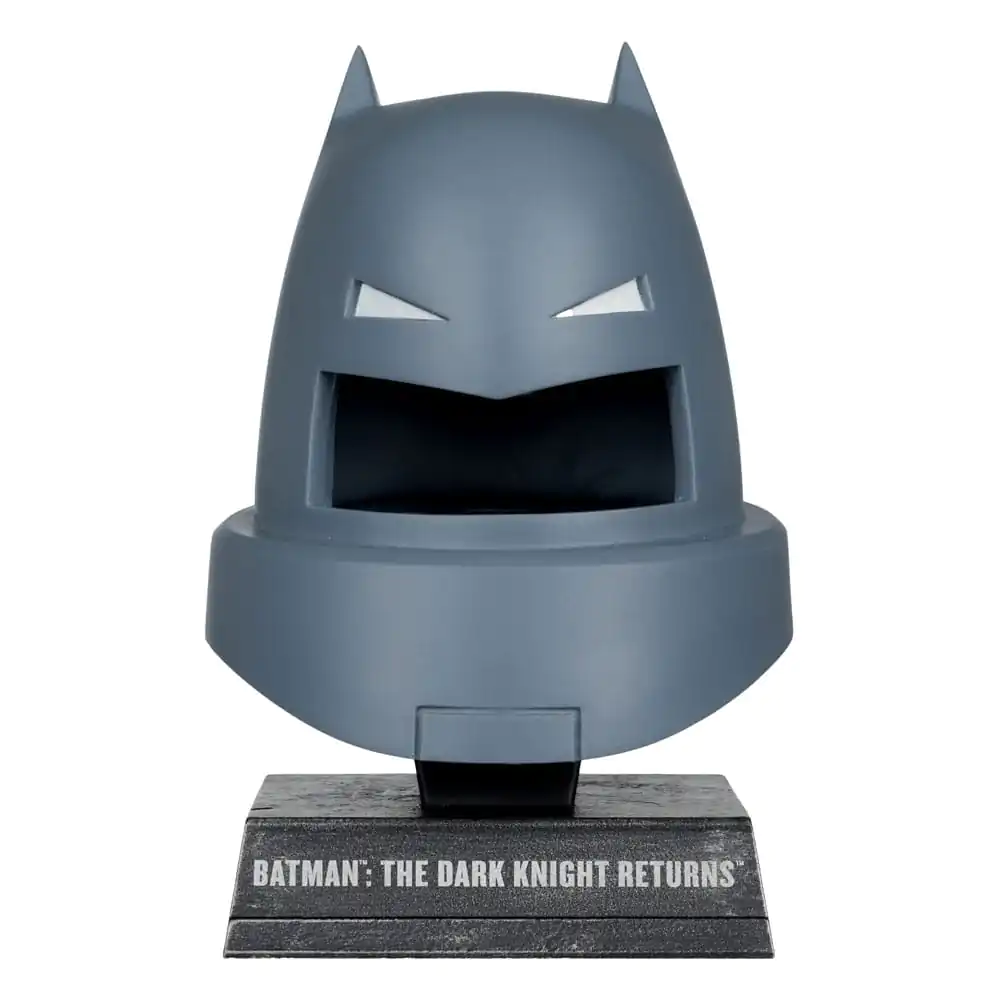 Batman DC Direct Mini Replika 1/3 Armoured Batman Cowl (Dark Knight Returns) 18 cm produktová fotografia