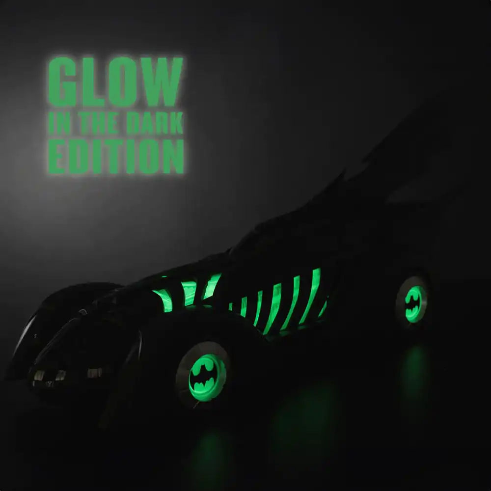 Batman Forever DC Multiverse vozidlo Batmobile Glow in the Dark Edition (Gold Label) 79 cm termékfotó