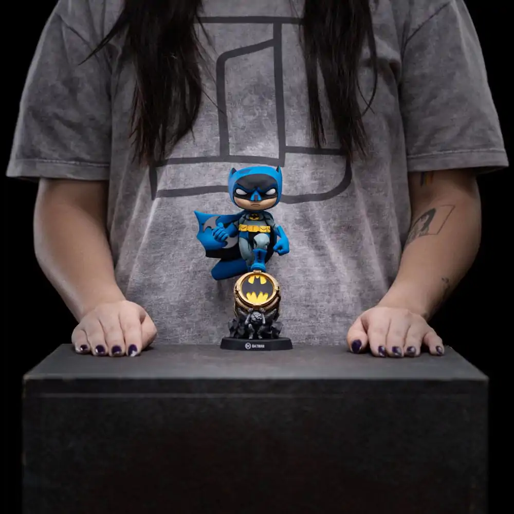 Batman Mini Co. PVC figúrka Batman on Bat-Signal (Blue Variant) 19 cm produktová fotografia