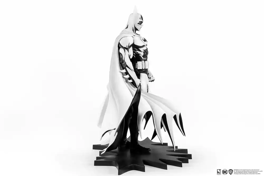 Batman PX PVC Socha 1/8 SDCC 2024 Batman Black & White Version 27 cm produktová fotografia