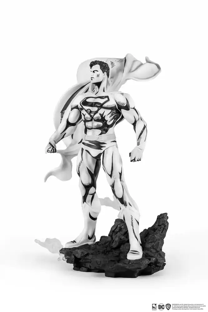 Batman PX PVC Statue 1/8 SDCC 2024 Superman Black &amp; White verzia 30 cm termékfotó