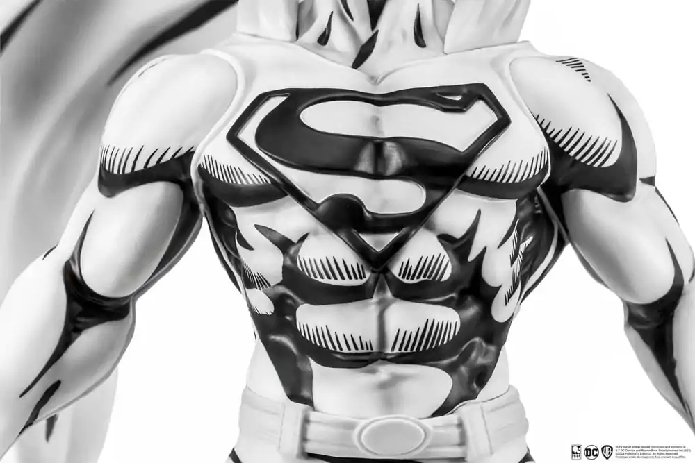 Batman PX PVC Statue 1/8 SDCC 2024 Superman Black &amp; White verzia 30 cm termékfotó