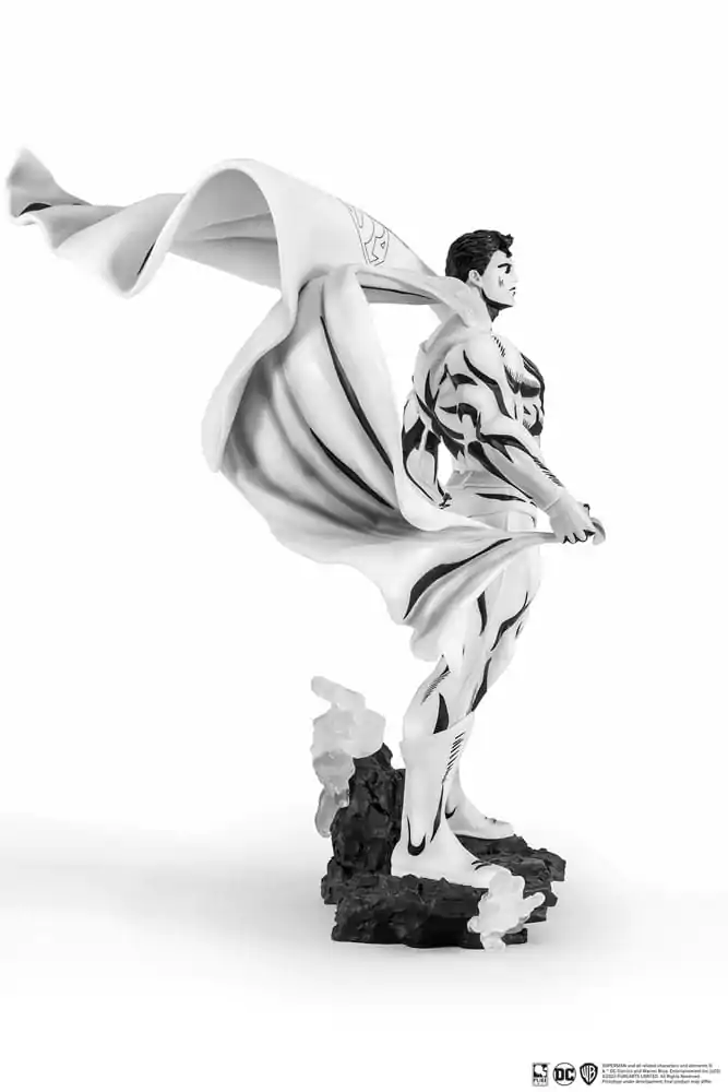 Batman PX PVC Statue 1/8 SDCC 2024 Superman Black &amp; White verzia 30 cm termékfotó