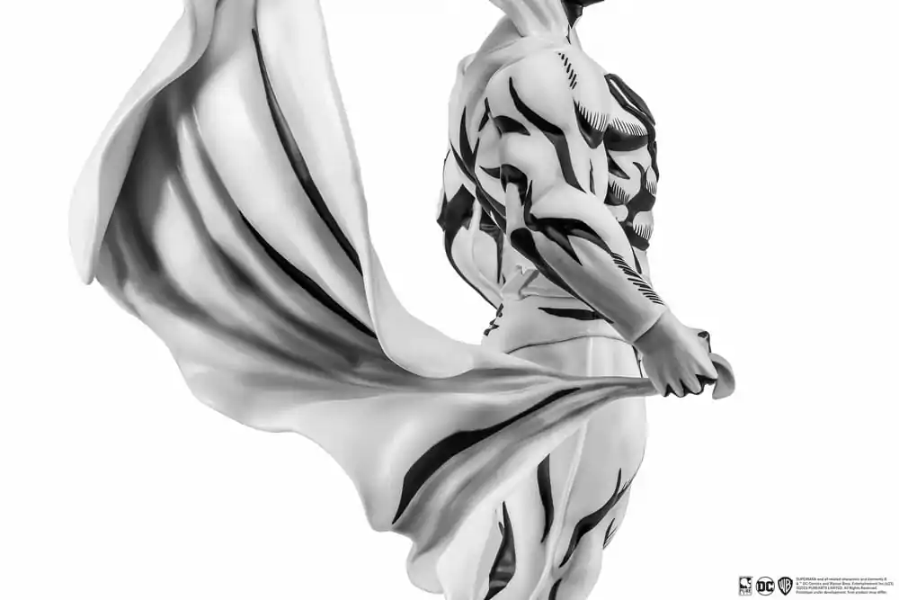 Batman PX PVC Statue 1/8 SDCC 2024 Superman Black &amp; White verzia 30 cm termékfotó