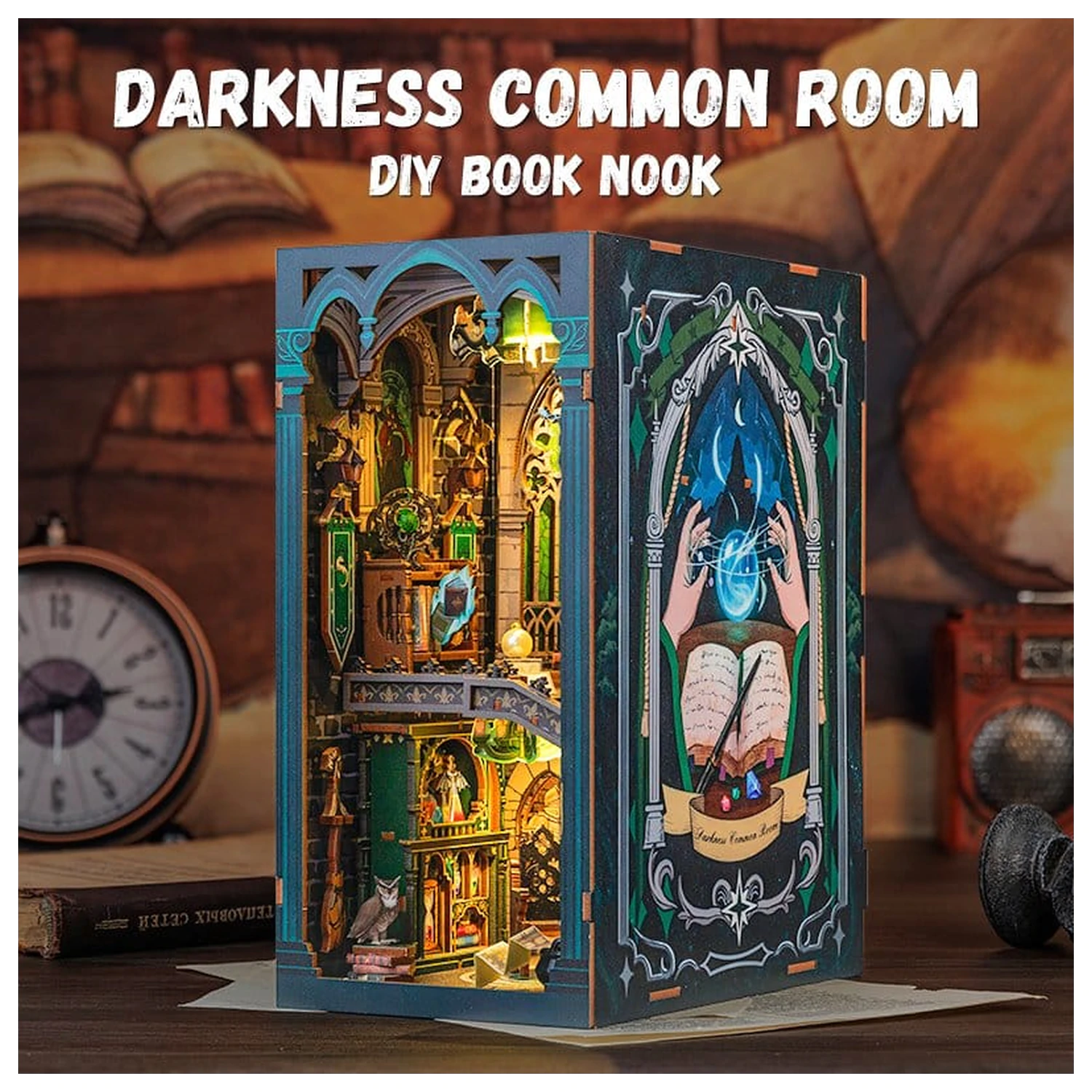 Book Nook Darkness Common Room 23 x 11 cm produktová fotografia