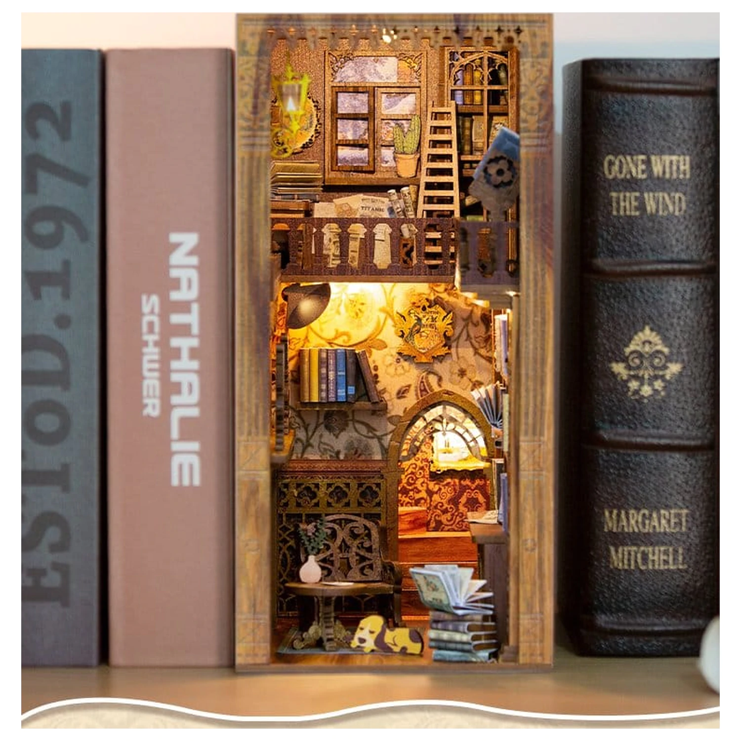 Book Nook Eternal Bookstore 23 x 11 cm produktová fotografia