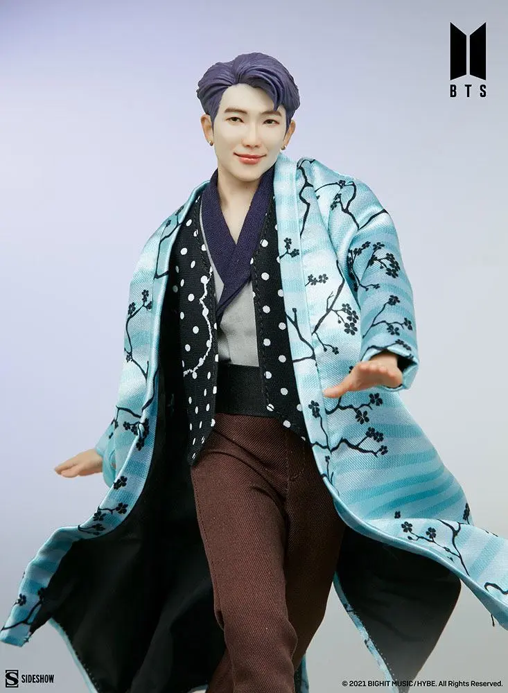 BTS Idol Collection PVC Socha RM Deluxe 23 cm produktová fotografia