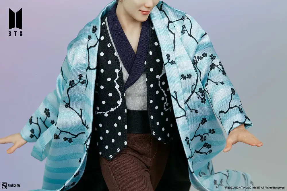 BTS Idol Collection PVC Socha RM Deluxe 23 cm produktová fotografia