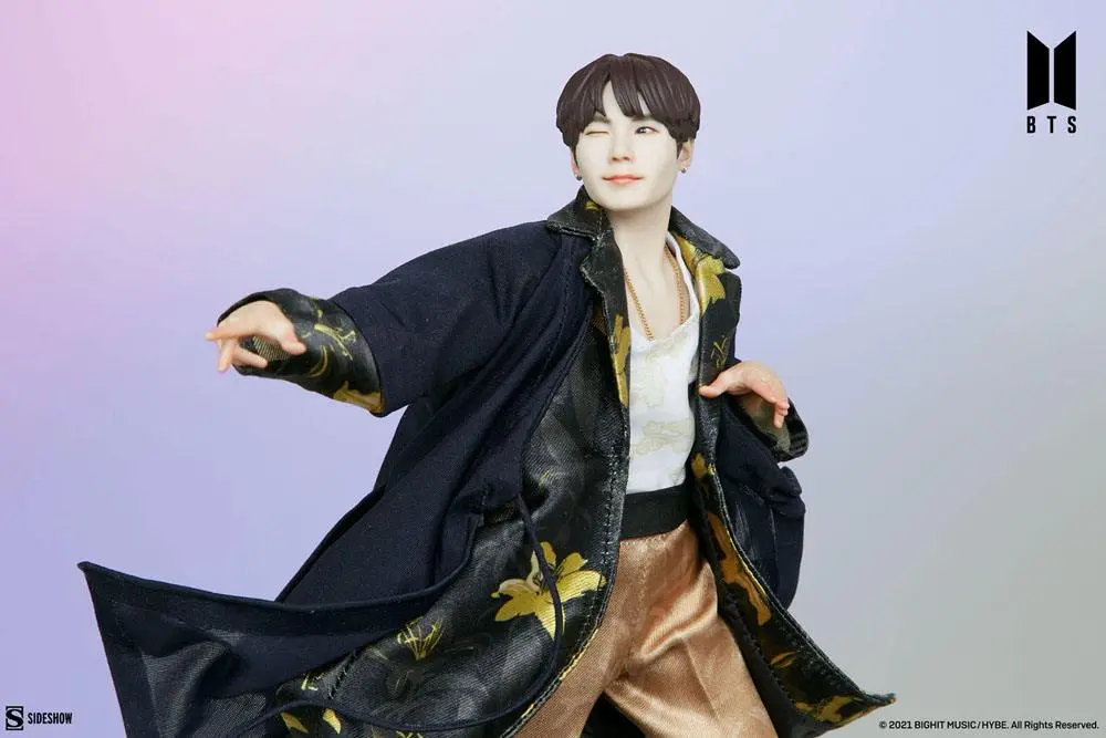 BTS Idol Collection PVC Socha SUGA Deluxe 23 cm produktová fotografia