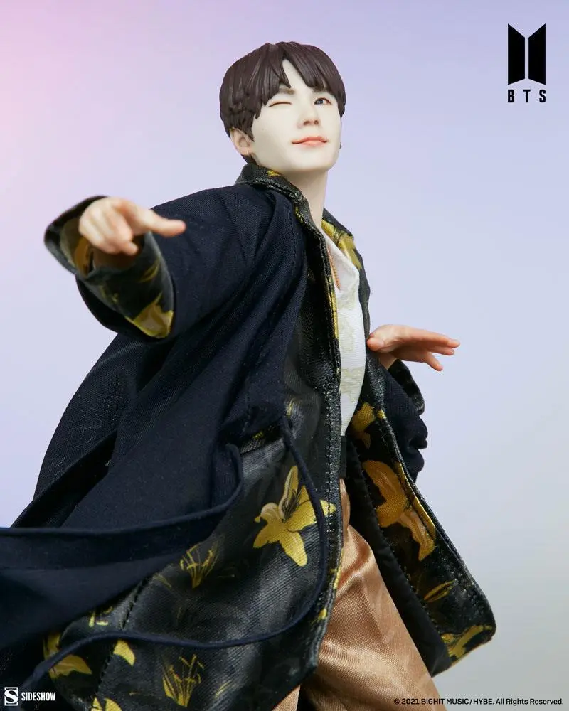 BTS Idol Collection PVC Socha SUGA Deluxe 23 cm produktová fotografia