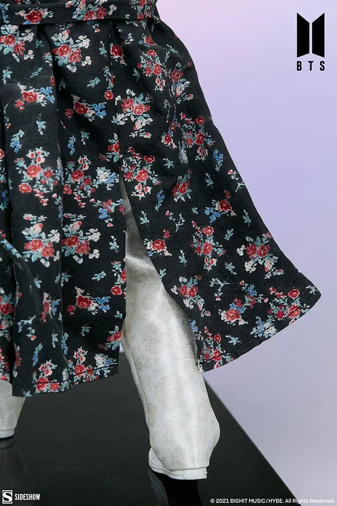 BTS Idol Collection PVC Socha V Deluxe 23 cm produktová fotografia