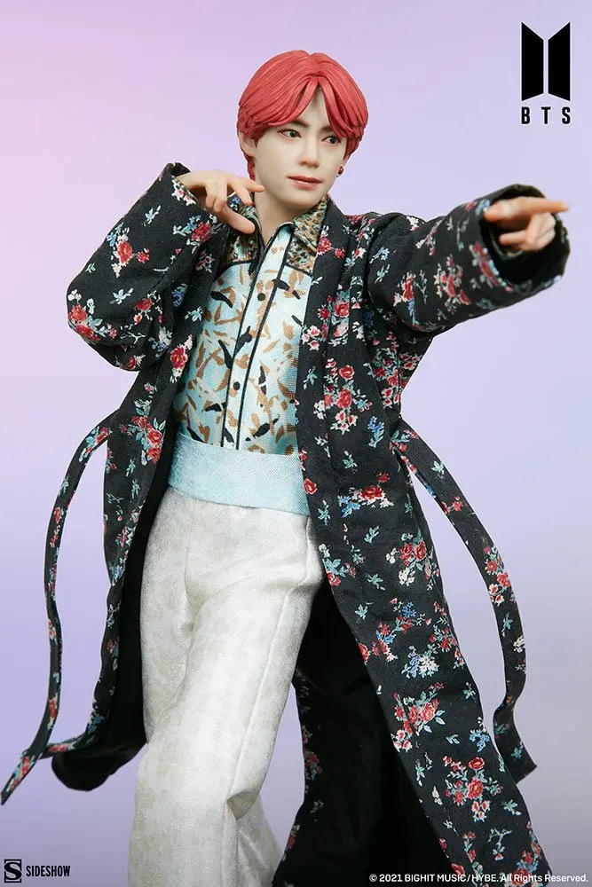 BTS Idol Collection PVC Socha V Deluxe 23 cm produktová fotografia