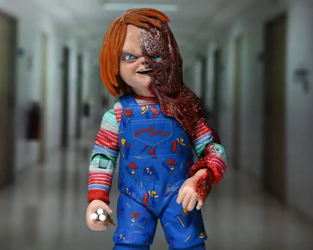 Figúrka akčná Child´s Play Chucky (TV seriál) Ultimate Chucky 18 cm termékfotó